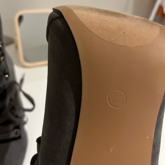 SIZE 7.5 SUEDE HEELS - Picture 5 of 6